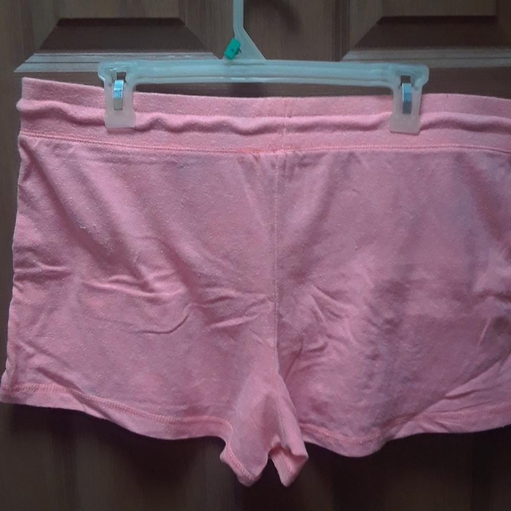 Shorts - Picture 2 of 3